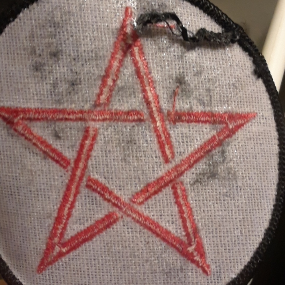 Two point star patch - Picture 2 of 3